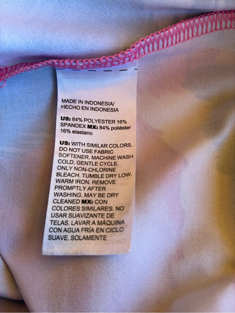 Chico's Stretchy UPF Print Long Sleeve Top
Size X-LARGE (3) - Picture 5 of 5